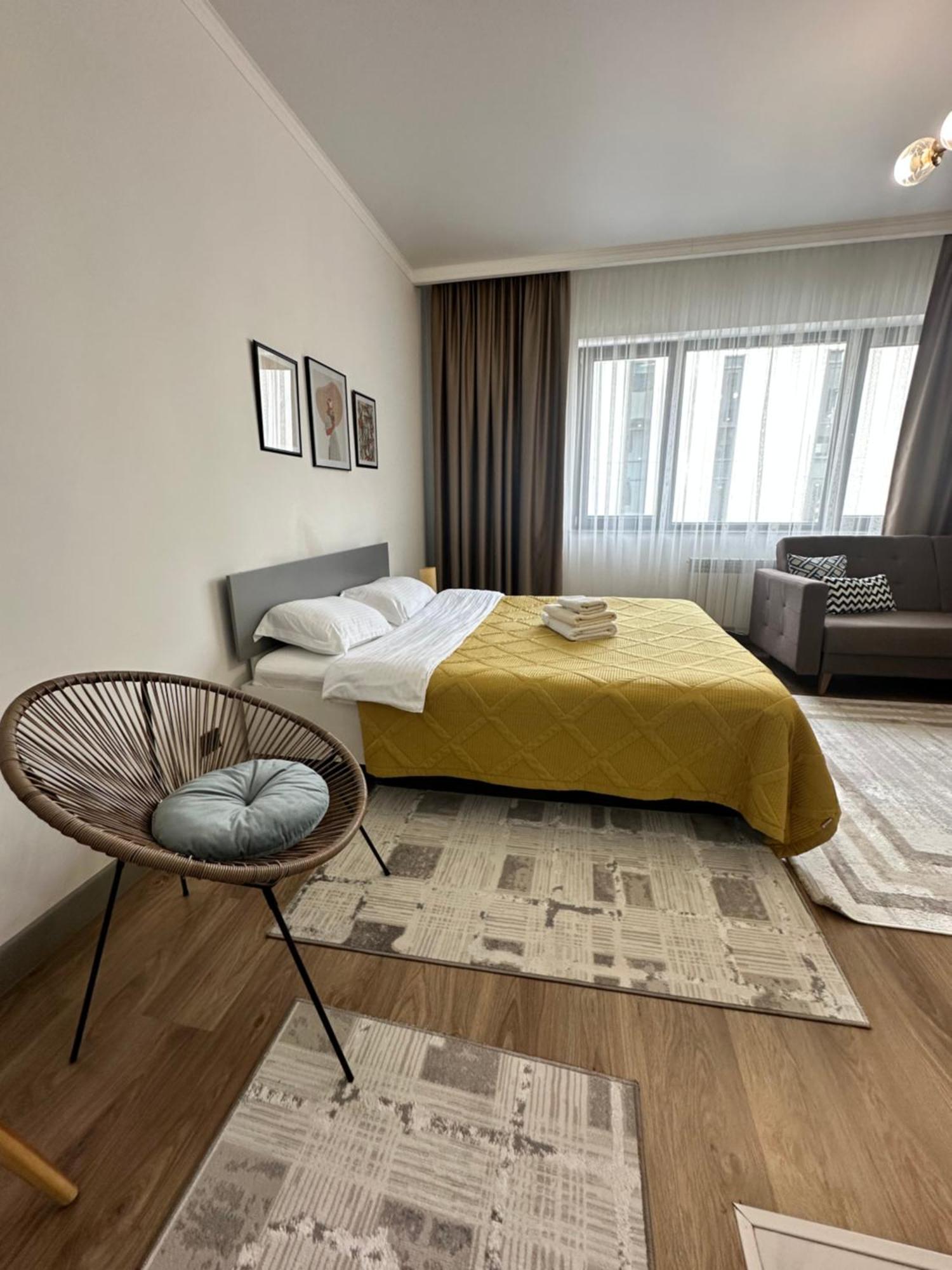 Студия В Теплых Тонах, Эксклюзив Almaty Luaran gambar